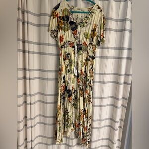 Floral Print Midi Dress in Cream